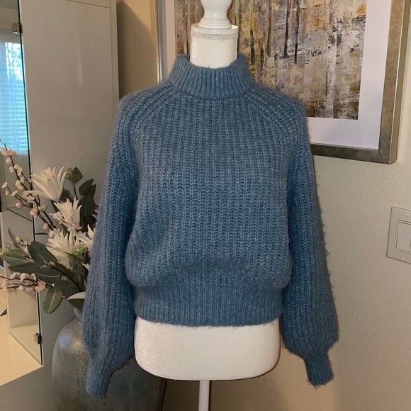 Universal Threads warm sweater - Picture 1 of 11
